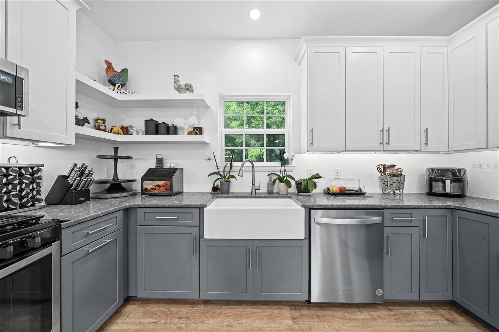 Kitchen - 13576 NW COUNTY ROAD 235, ALACHUA