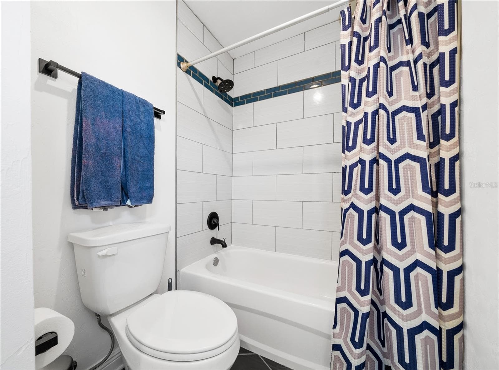 Bathroom of room#2 - 13576 NW COUNTY ROAD 235, ALACHUA