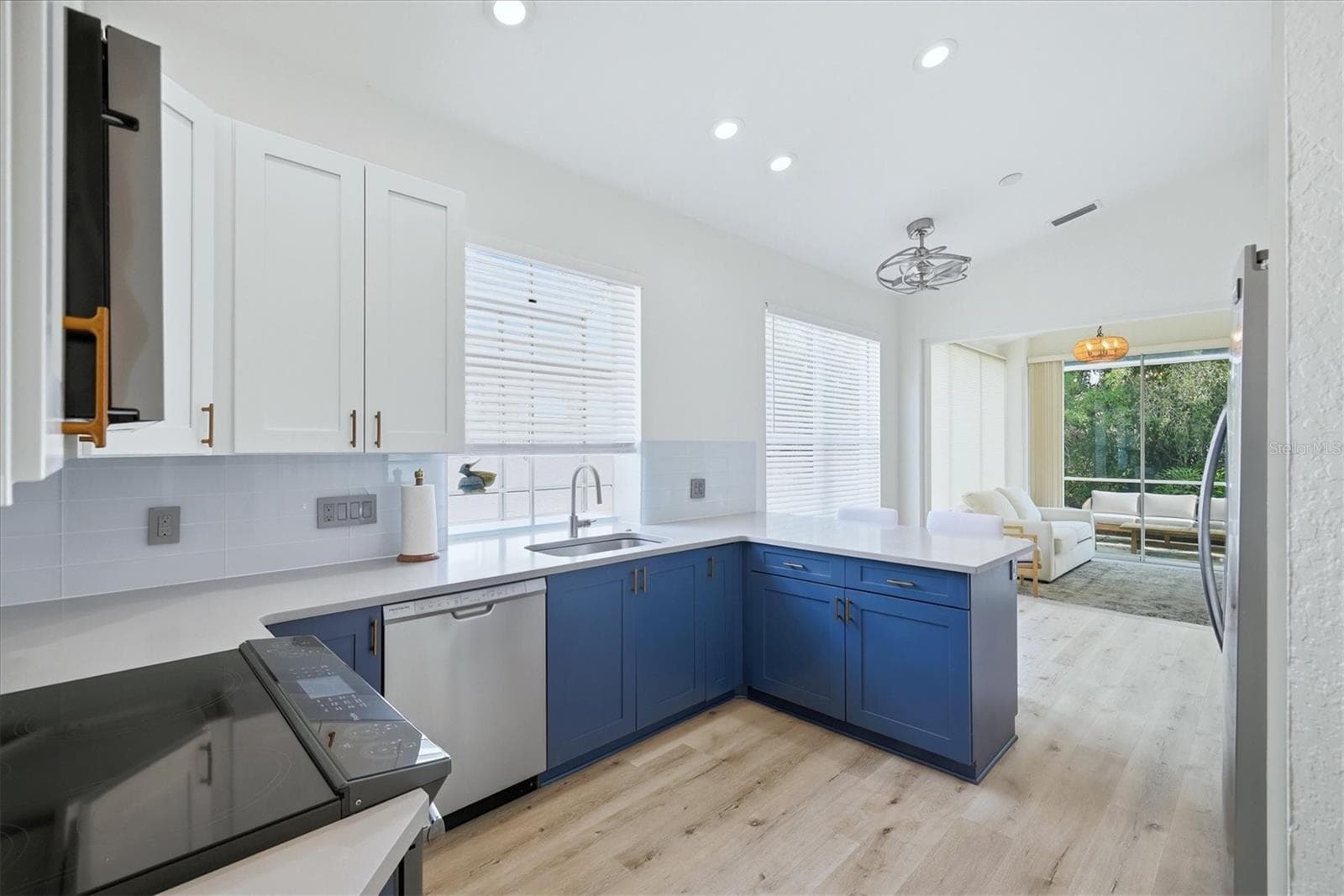 Single Family Residence at 7904 HAMPTON CT, UNIVERSITY PARK, photo 13 of 50