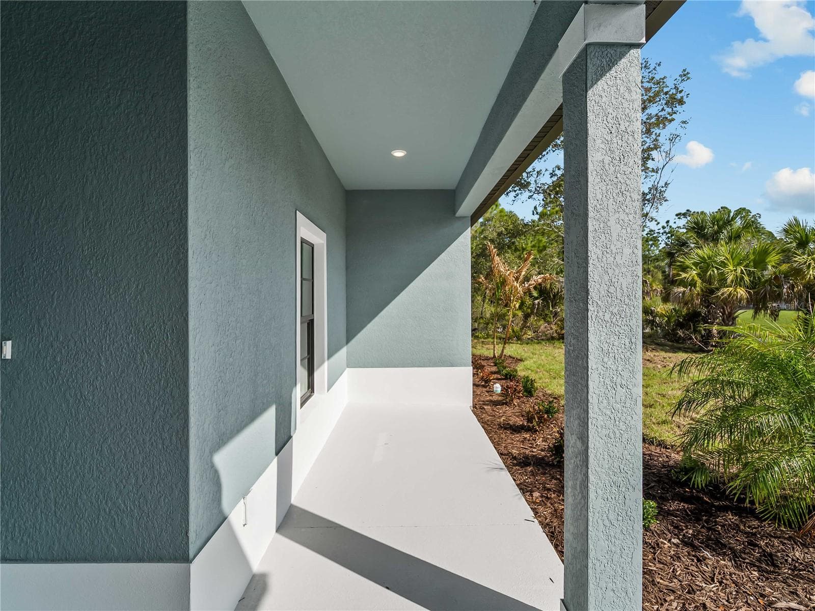 Front entry - 4409 LACOCO ST, NORTH PORT
