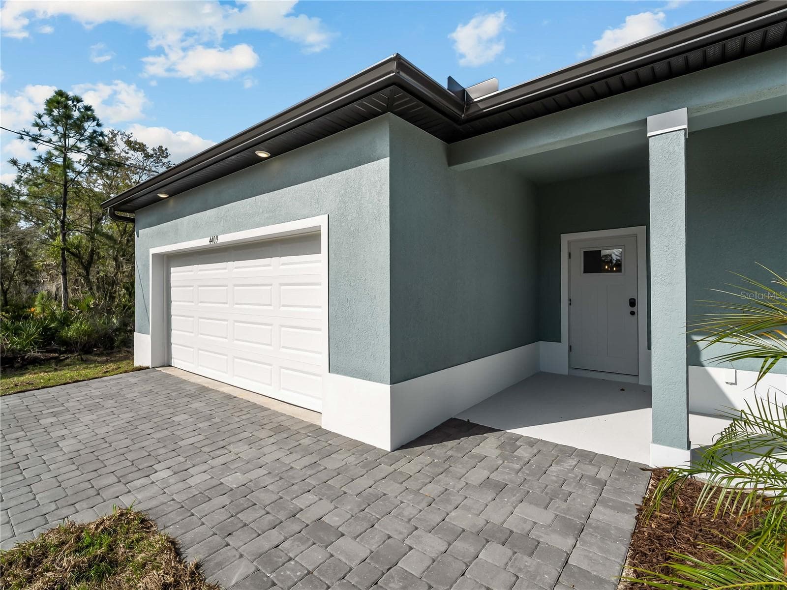 Front entry - 4409 LACOCO ST, NORTH PORT