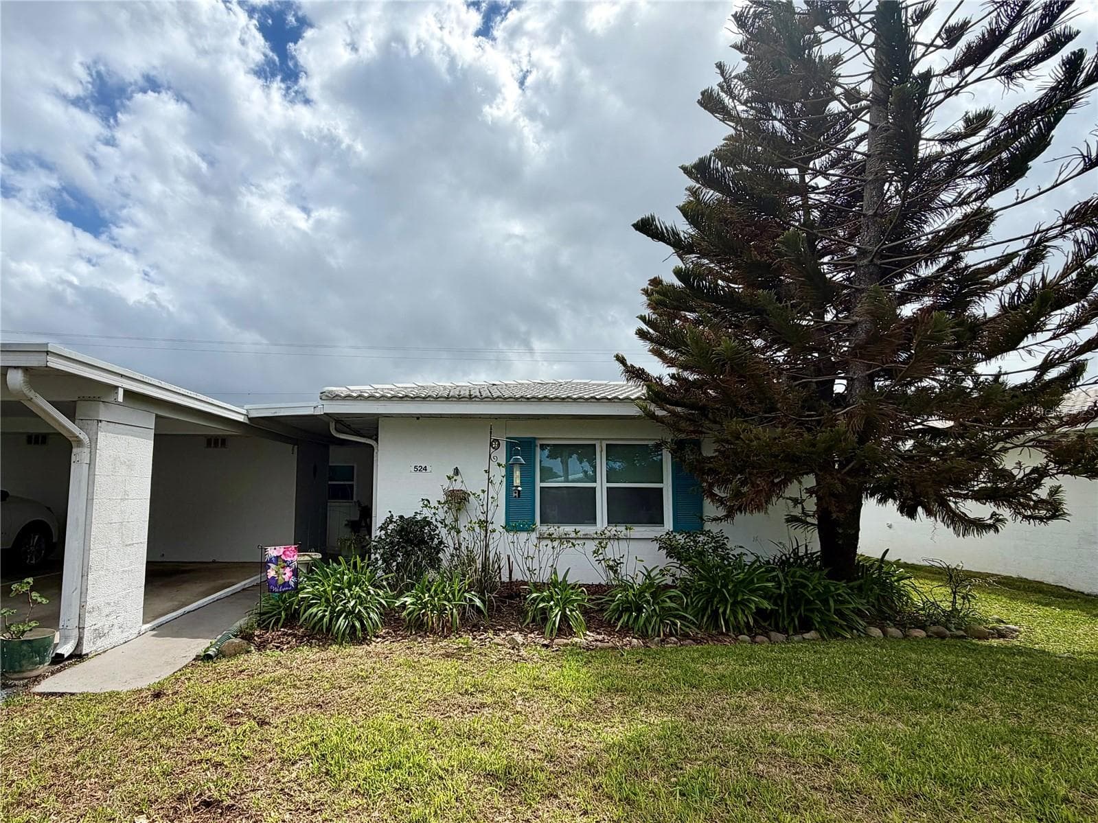524 CAMEO DR