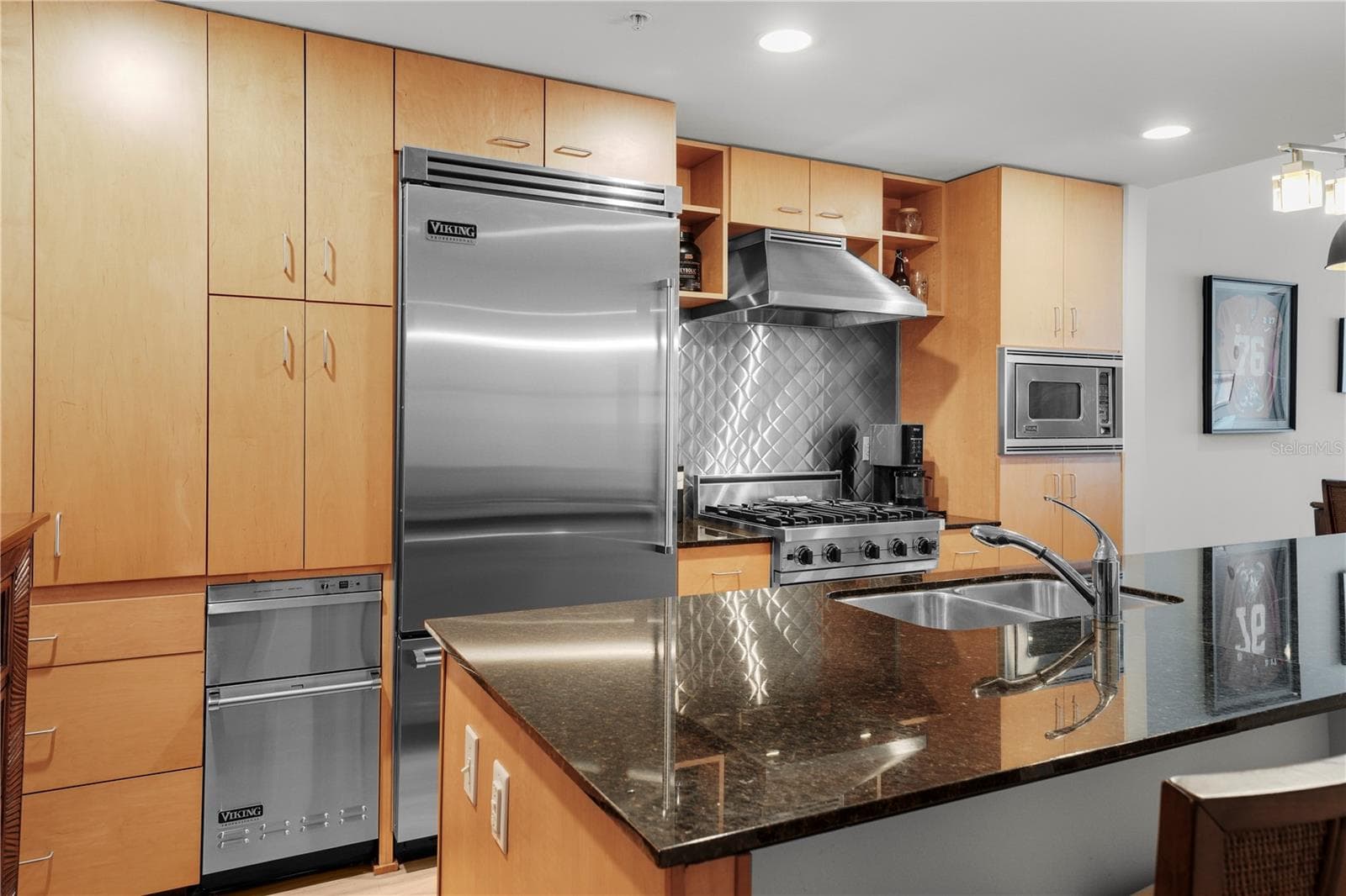 Condominium at 1120 E KENNEDY BLVD #827, TAMPA, photo 10 of 34