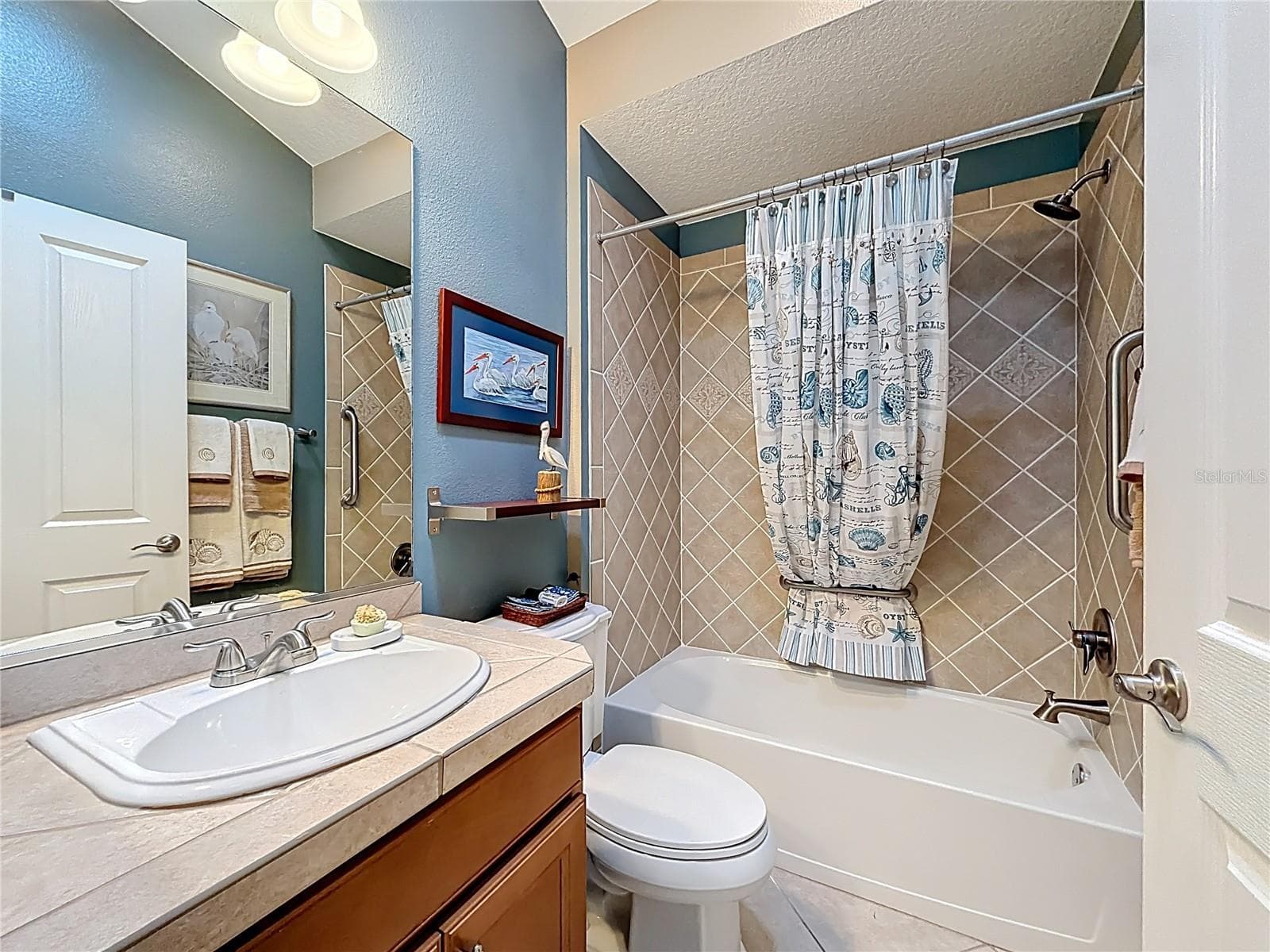 Guest Bath - 2679 LANTANA AVE, THE VILLAGES