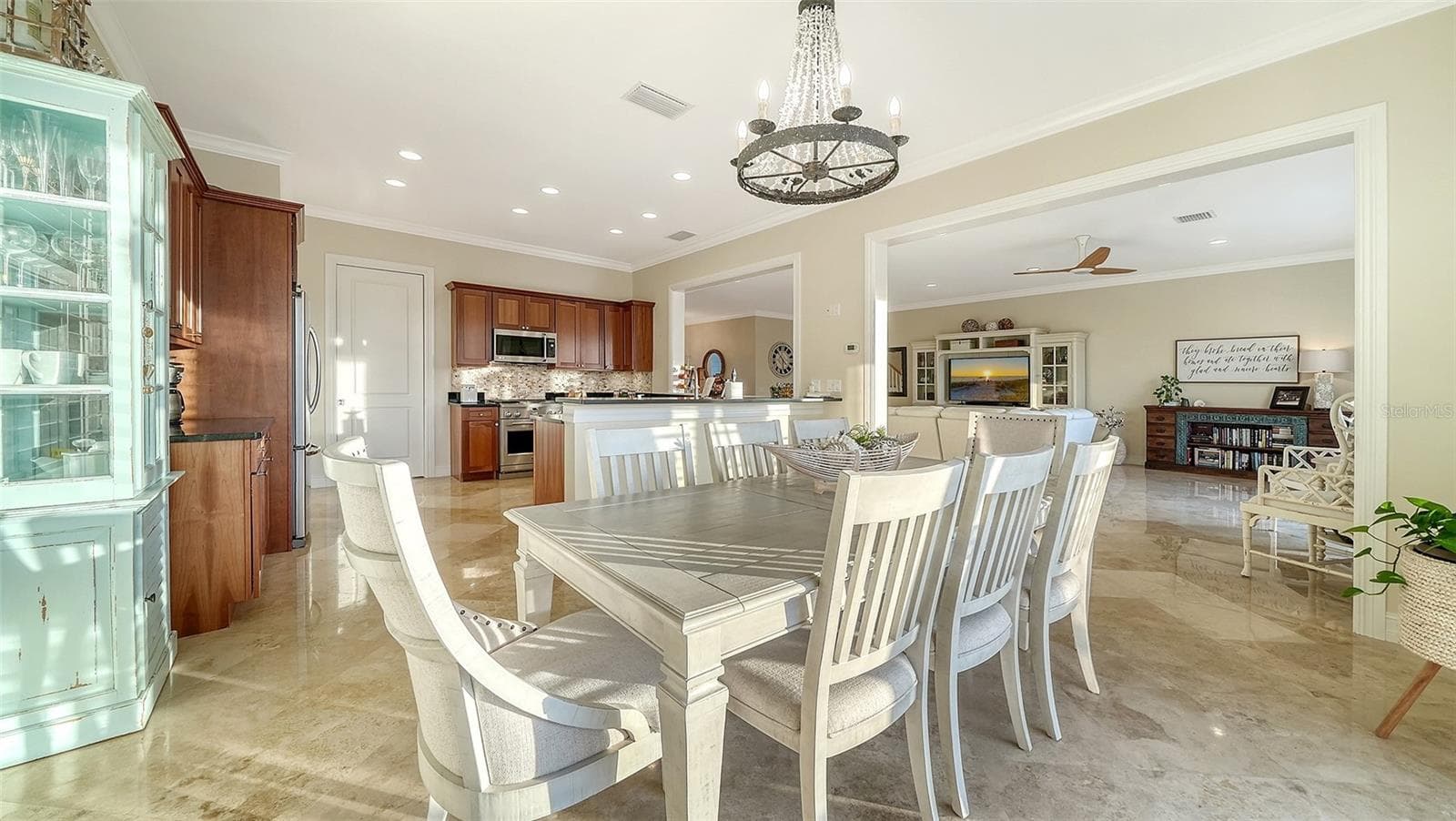 Single Family Residence at 605 N POINT DR, HOLMES BEACH, photo 28 of 92