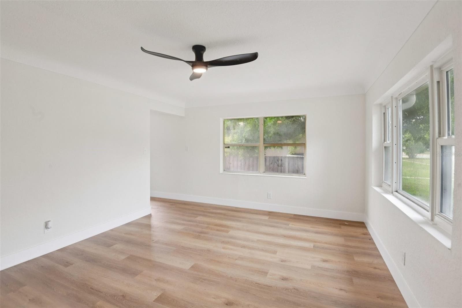Single Family Residence at 3468 9TH AVE N, ST PETERSBURG, photo 17 of 25