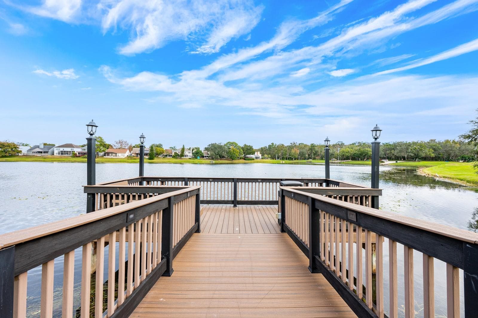 Relax and unwind with views of Greenwood Lake. - 2569 GRASSY POINT DR #207, LAKE MARY