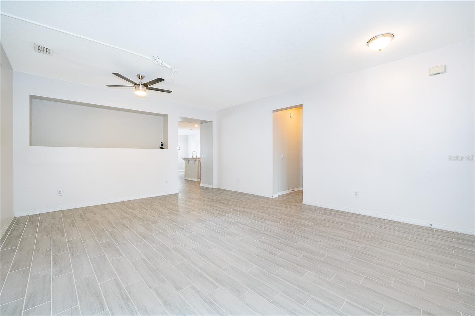 Living Room - 14467 GOLDEN RAIN TREE BLVD, ORLANDO