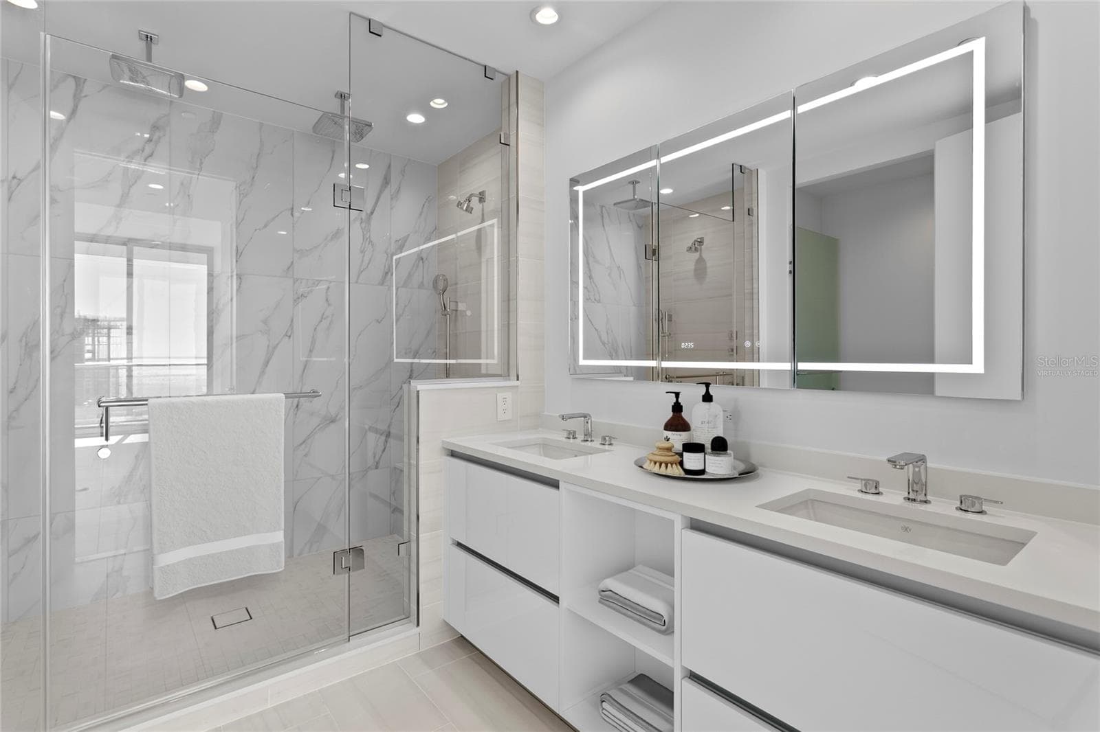 Virtually Staged - Primary Bathroom - 400 CENTRAL AVE #2806, ST PETERSBURG