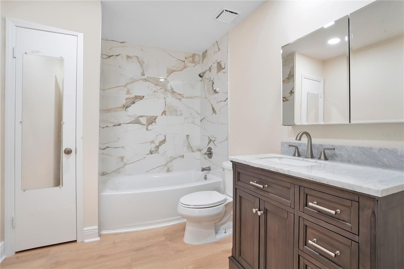Bathroom #2 - 1401 BUELL CT, PLANT CITY