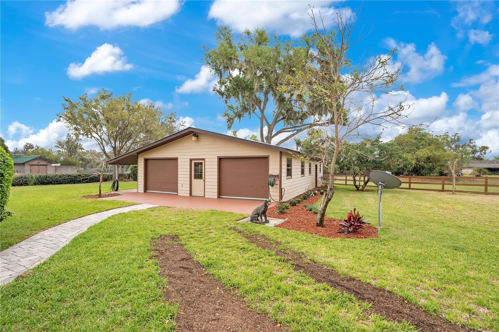 Detached garage/workshop - 1401 BUELL CT, PLANT CITY