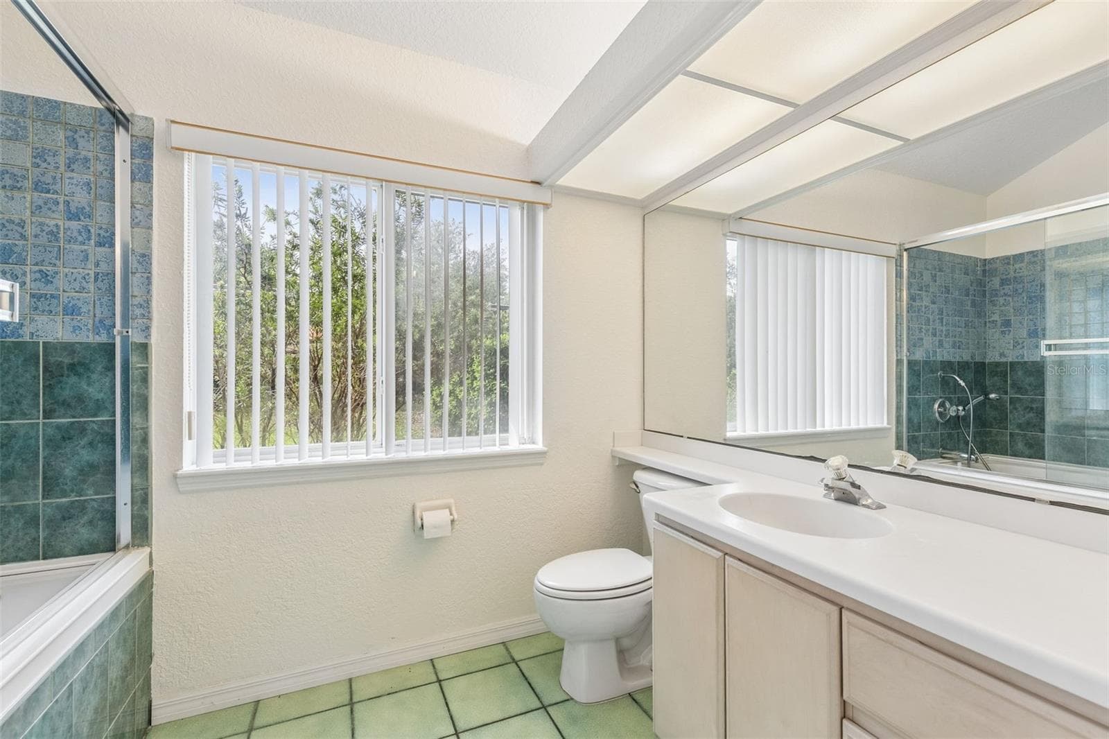Single Family Residence at 12811 BELLERIVE DR, CLERMONT, photo 19 of 38