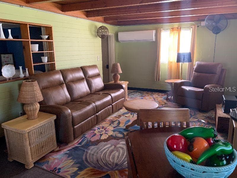 Upstairs finished living space - 750 CHARLIE TAYLOR RD, PLANT CITY