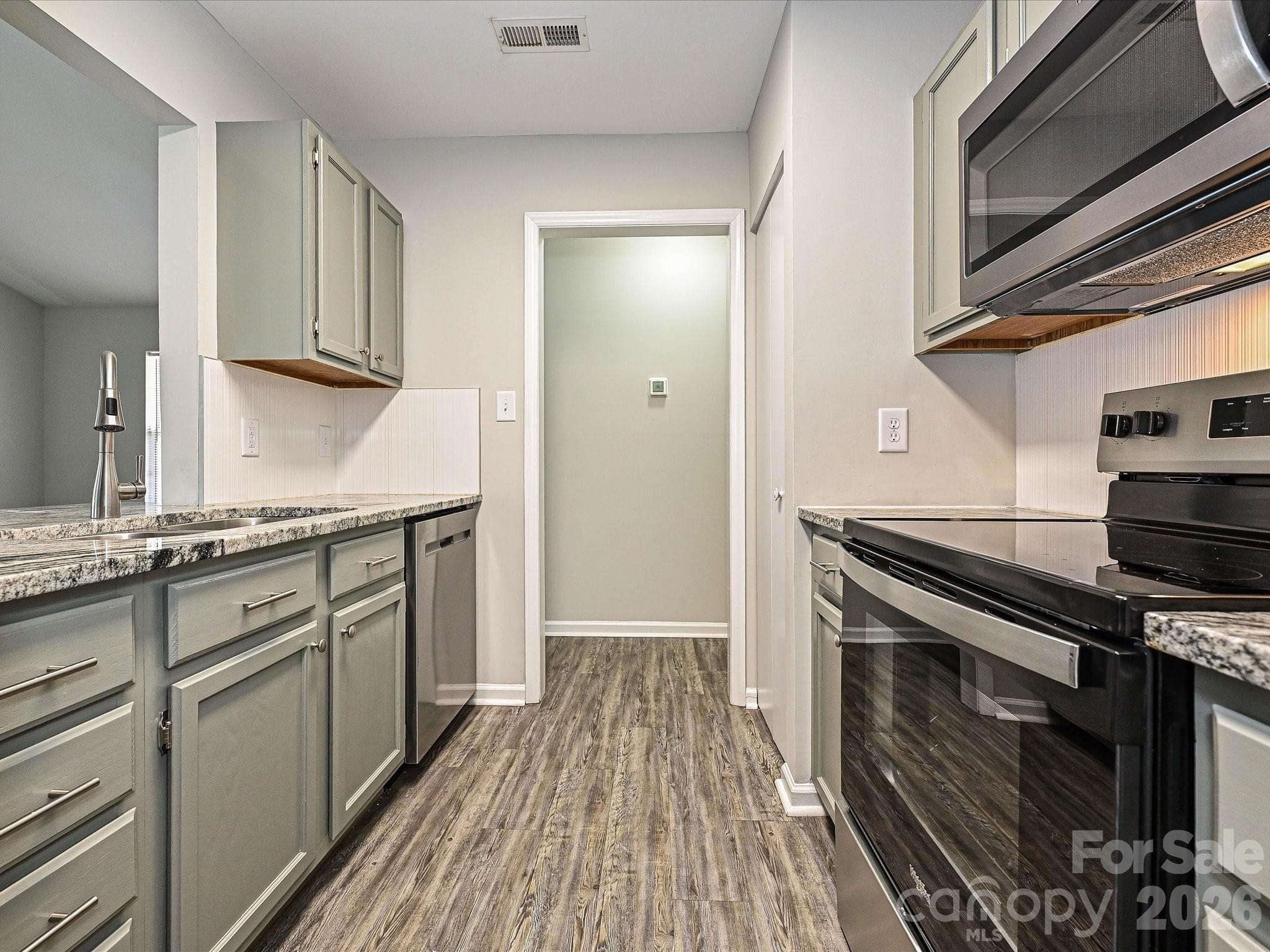 Single Family Residence at 1225 Eagles Landing Drive, Charlotte, photo 4 of 15
