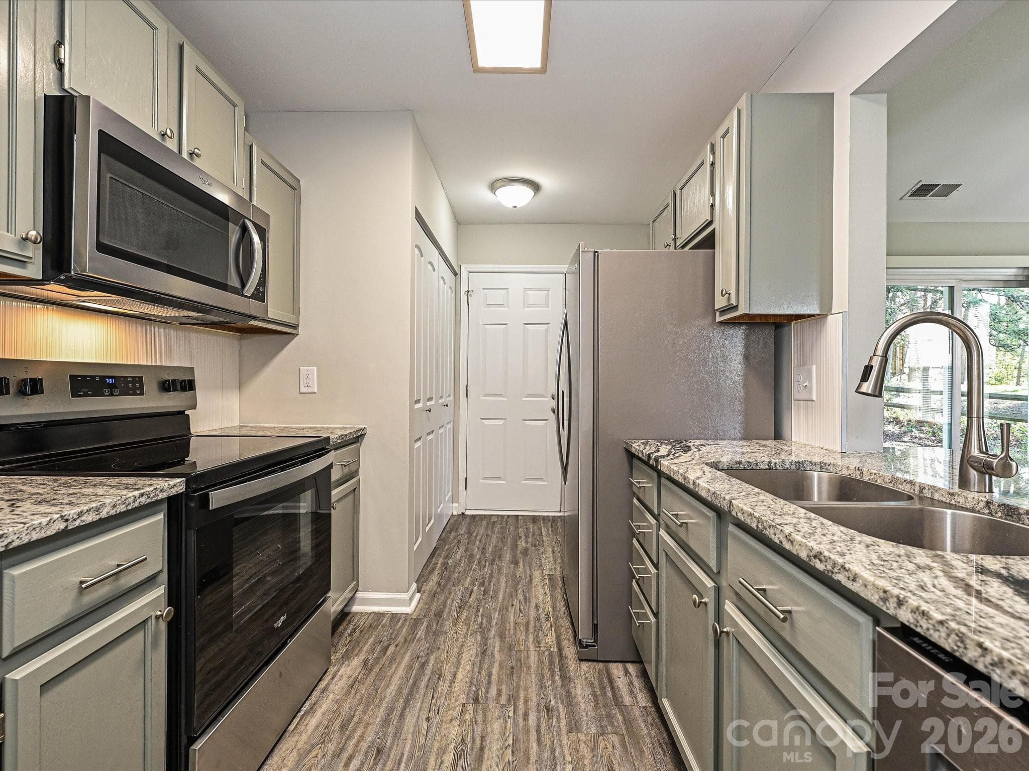Single Family Residence at 1225 Eagles Landing Drive, Charlotte, photo 5 of 15
