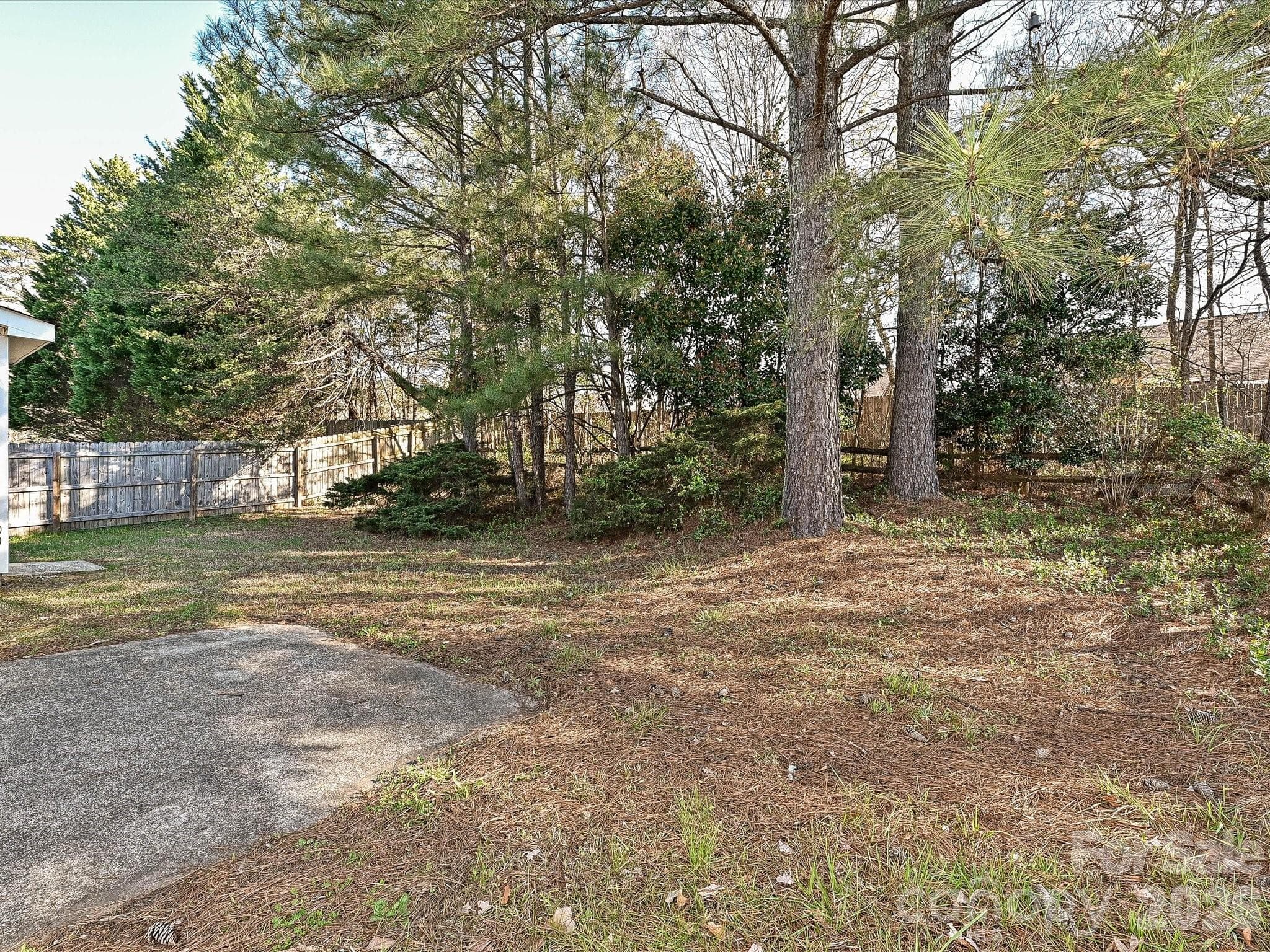 Single Family Residence at 1225 Eagles Landing Drive, Charlotte, photo 14 of 15