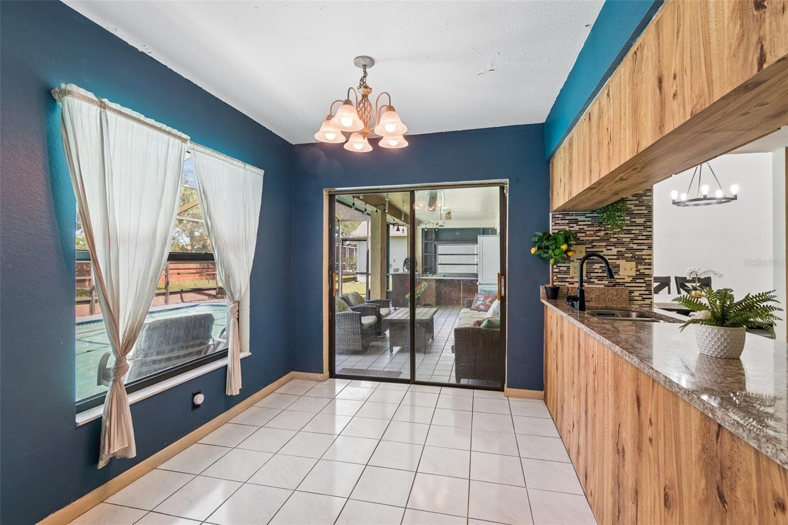 DEDICATED SPACE FOR BREAKFAST AREA/ROOM. - 1039 NORTHRIDGE DR, PALM HARBOR