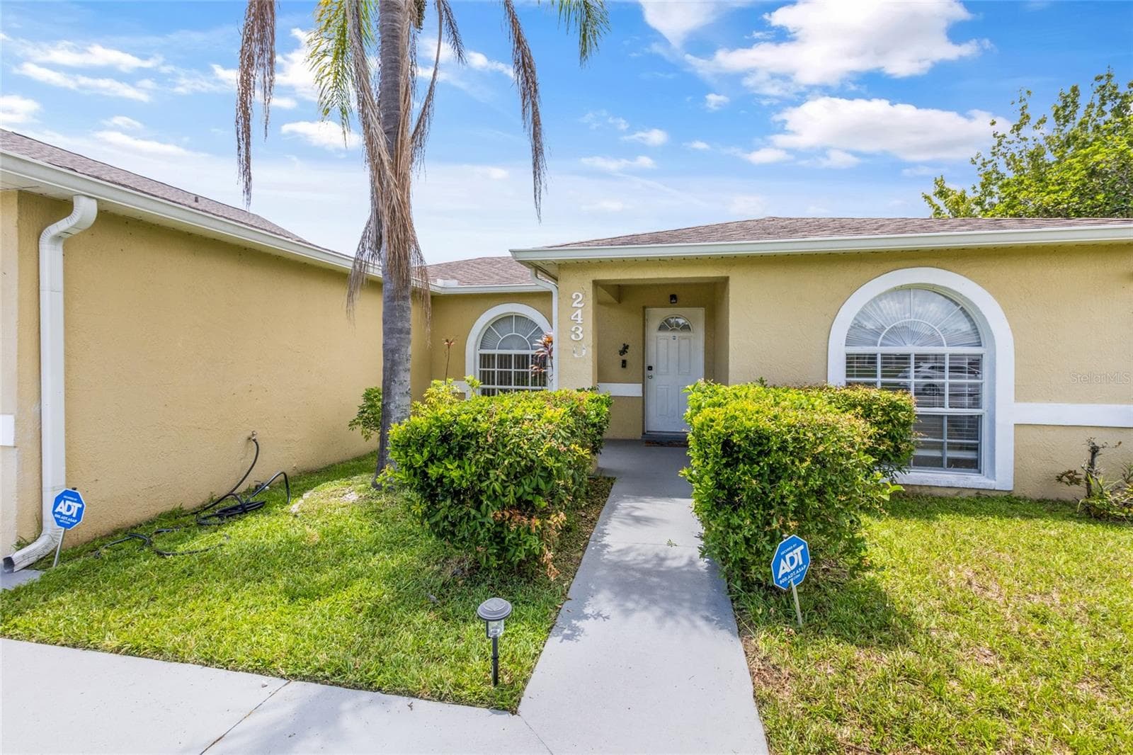 Single Family Residence at 2430 QUAIL RUN BLVD, KISSIMMEE, photo 3 of 28