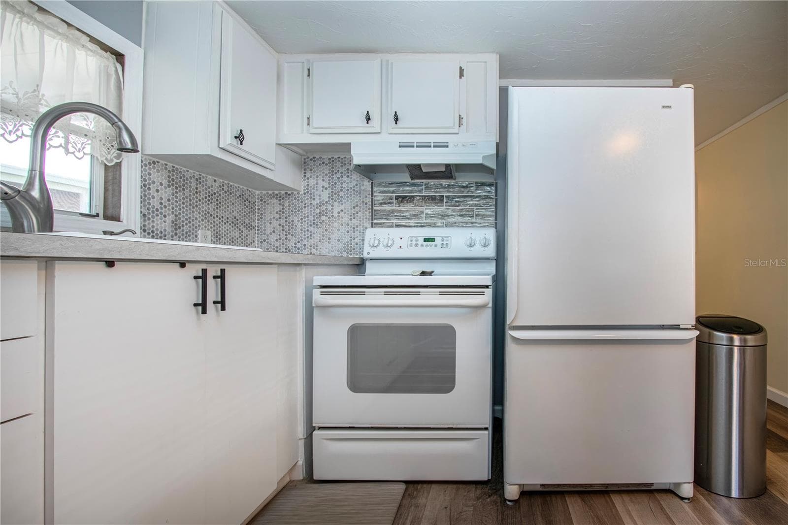 Manufactured Home at 420 49TH ST E #83, PALMETTO, photo 27 of 57