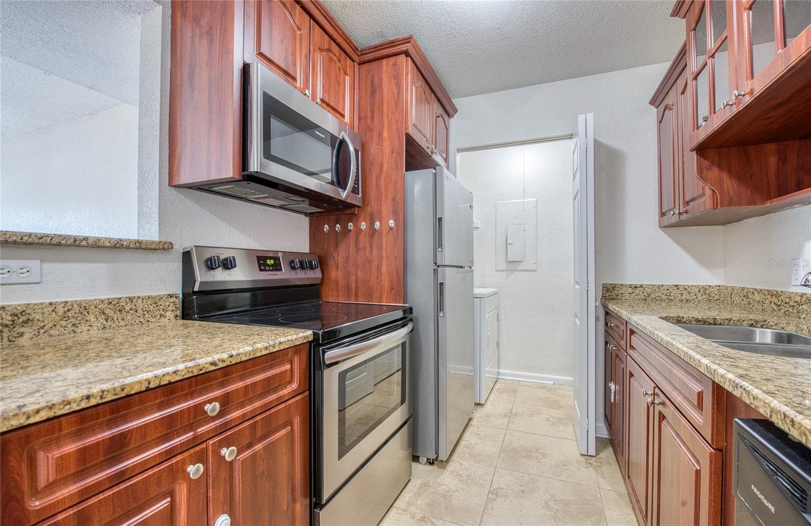 Condominium at 455 ALT 19 S #21, PALM HARBOR, photo 9 of 36
