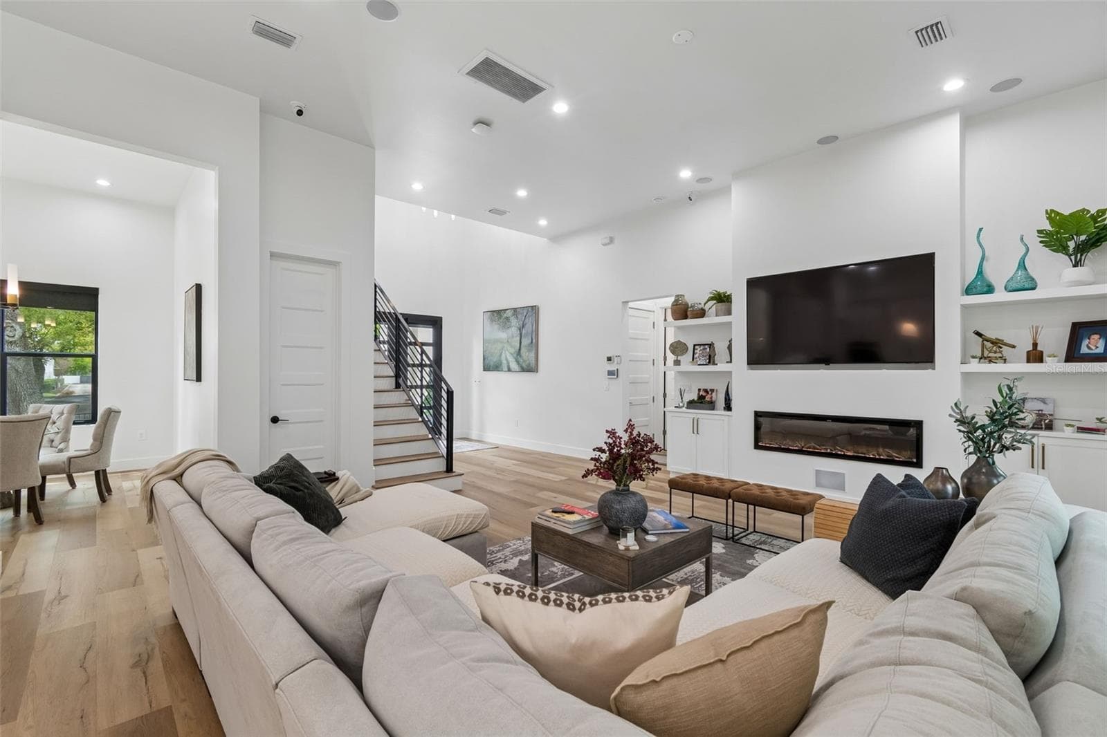 Thoughtfully designed for today's living! - 5410 BAYSHORE BLVD, TAMPA