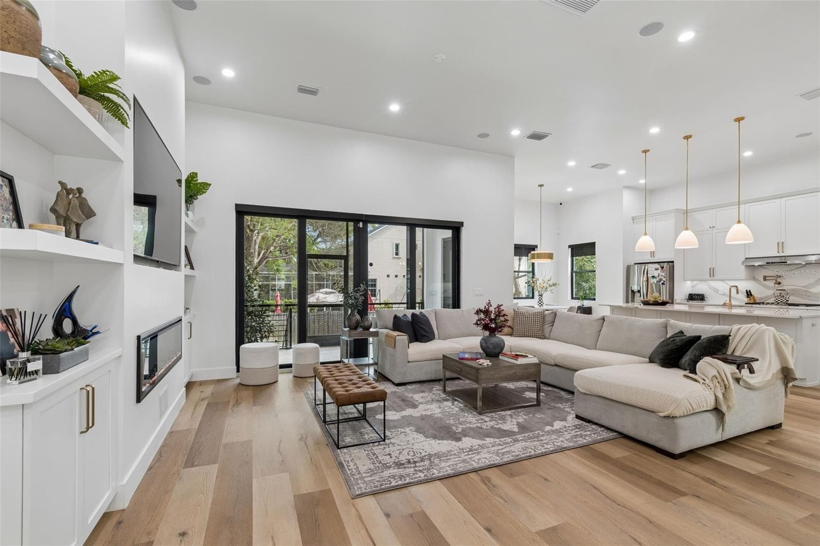 Single Family Residence at 5410 BAYSHORE BLVD, TAMPA, photo 24 of 66