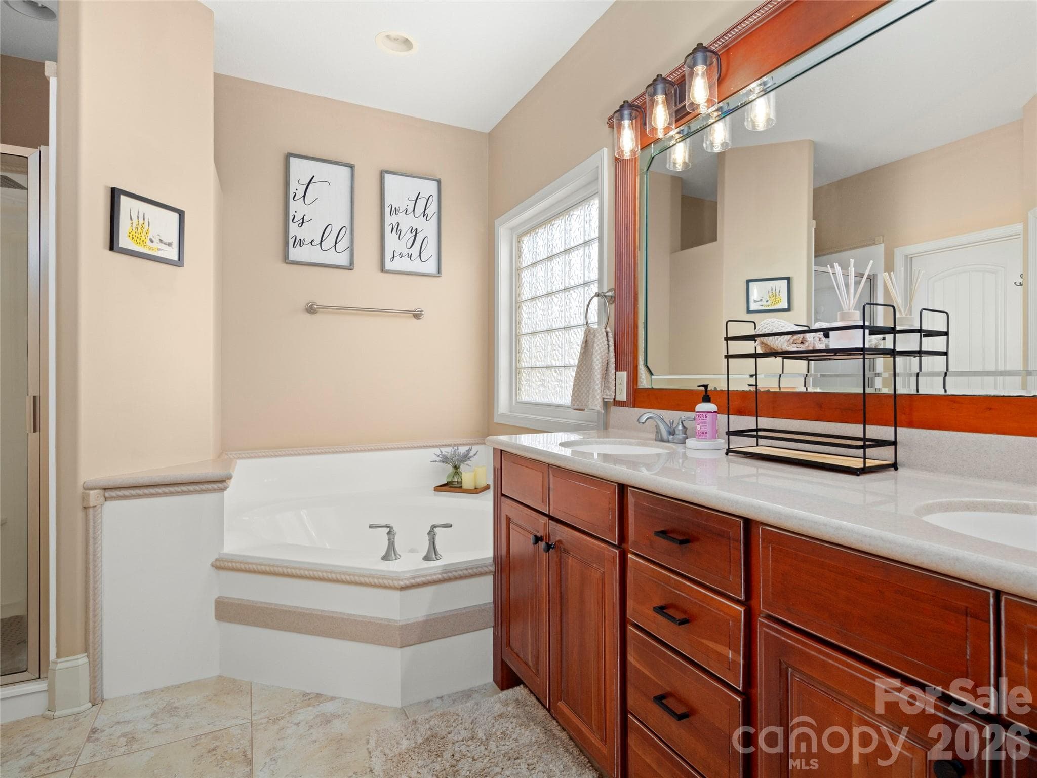 Single Family Residence at 47 Ledgestone Drive, Fairview, photo 21 of 35