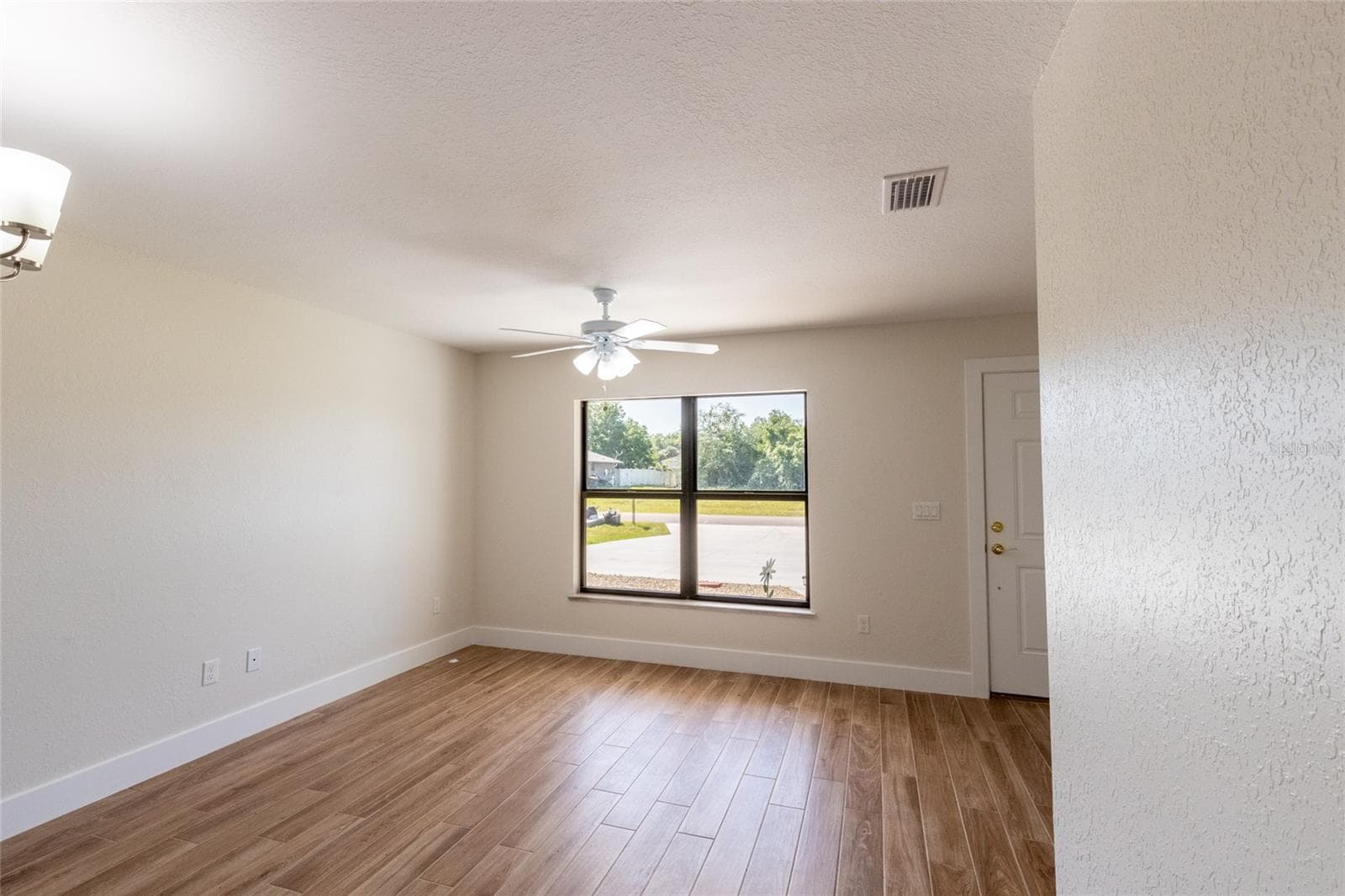 Duplex at 6301 CANDLER TER, SEBRING, photo 8 of 42
