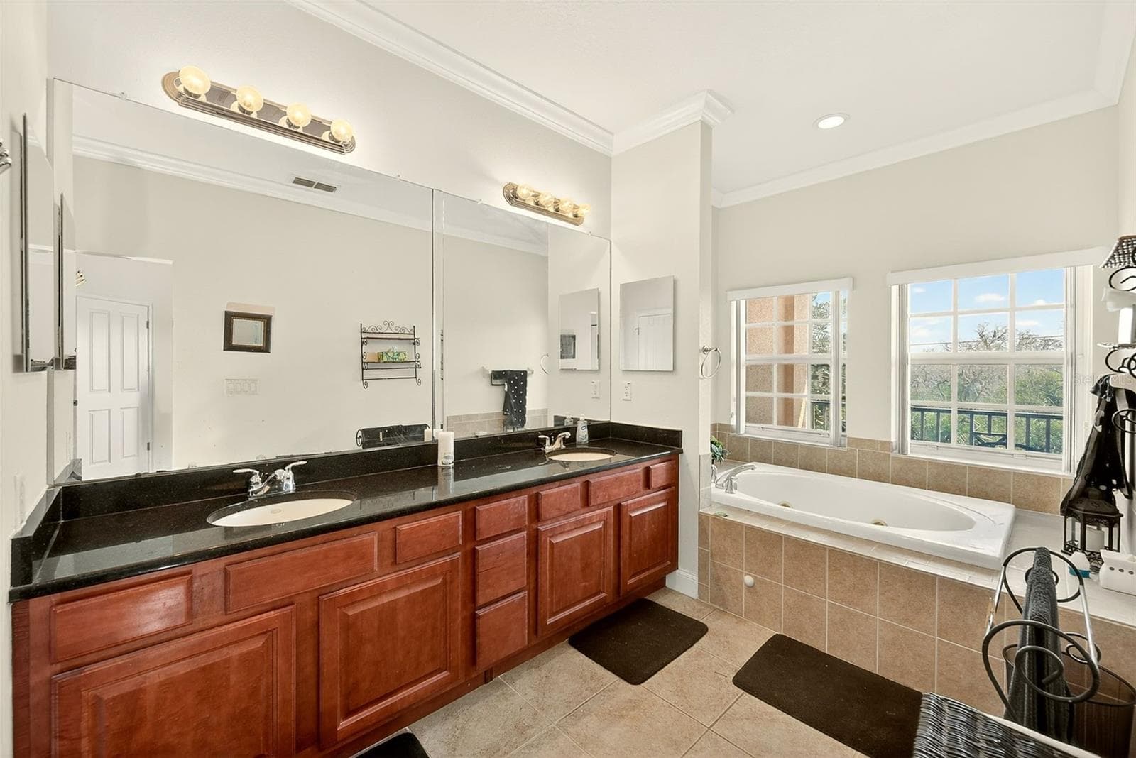 MASTER BATH - 6518 SAND SHORE LN, NEW PORT RICHEY
