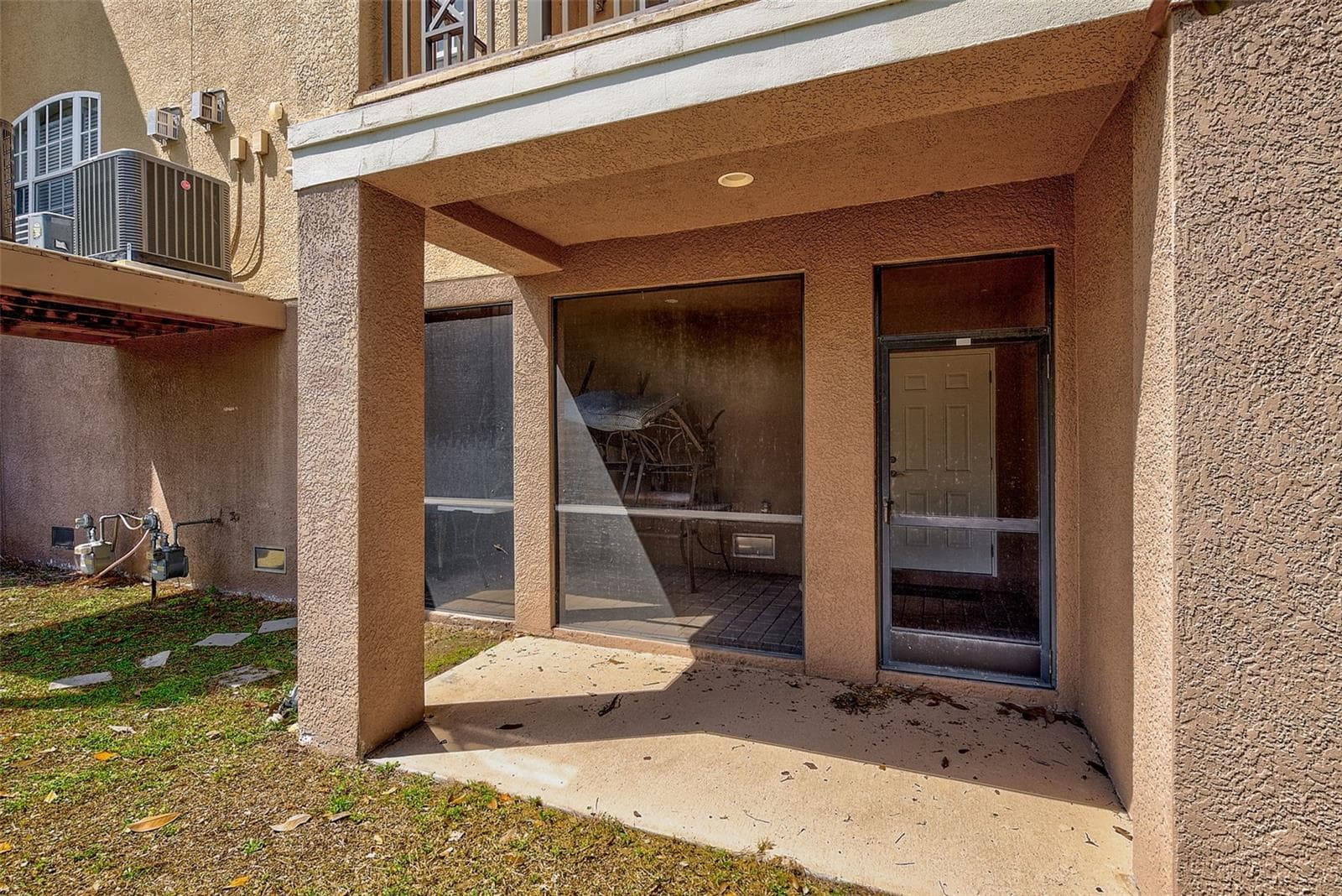 1ST LEVEL COVERED PATIO & SCREEN LANAI - 6518 SAND SHORE LN, NEW PORT RICHEY
