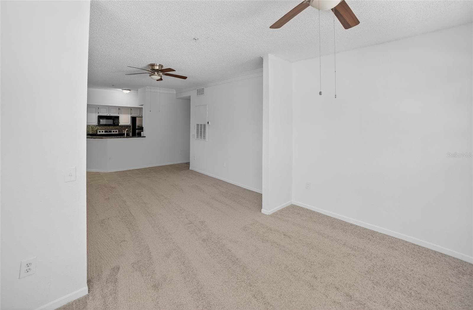 Condominium at 13003 PLANTATION PARK CIR #1323, ORLANDO, photo 11 of 38
