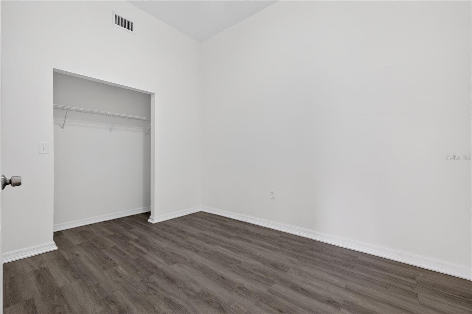 Single Family Residence at 105 W COLUMBUS DR, TAMPA, photo 10 of 32