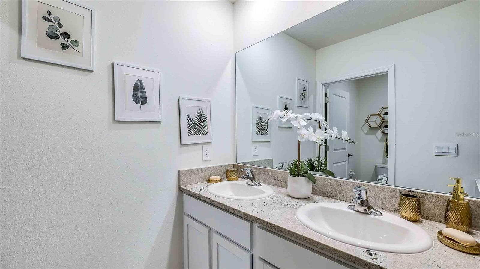 Single Family Residence at 3809 SILVER STRAND TRL, PALMETTO, photo 11 of 28