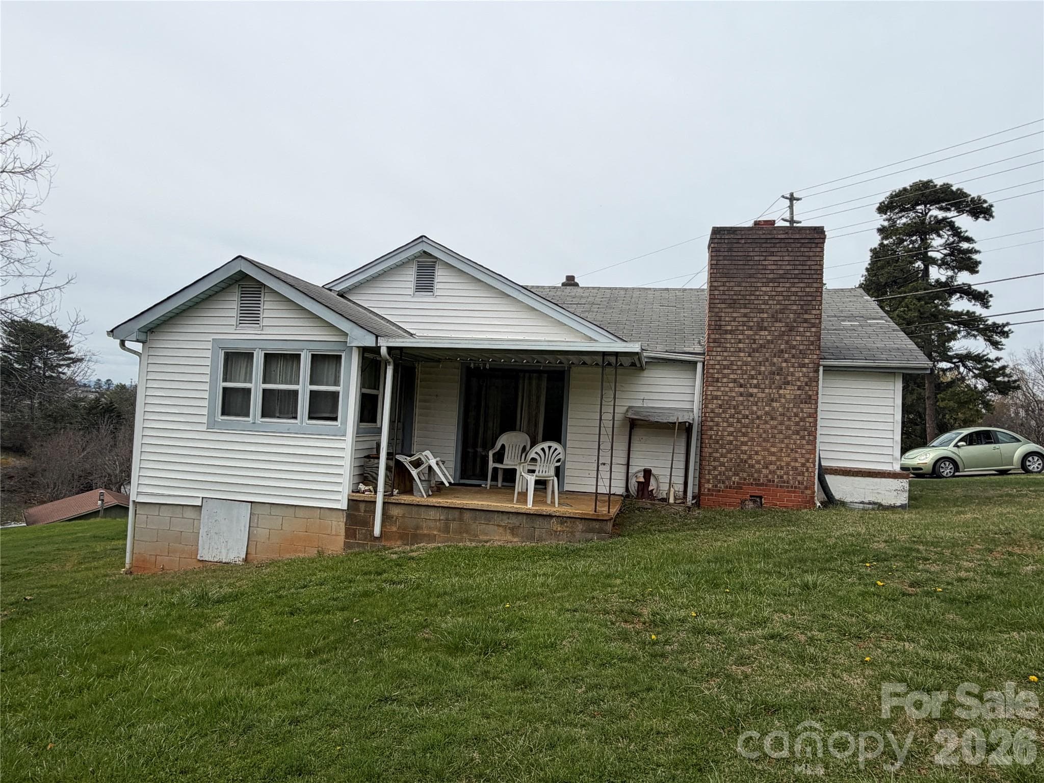 Single Family Residence at Weaverville, photo 2 of 17
