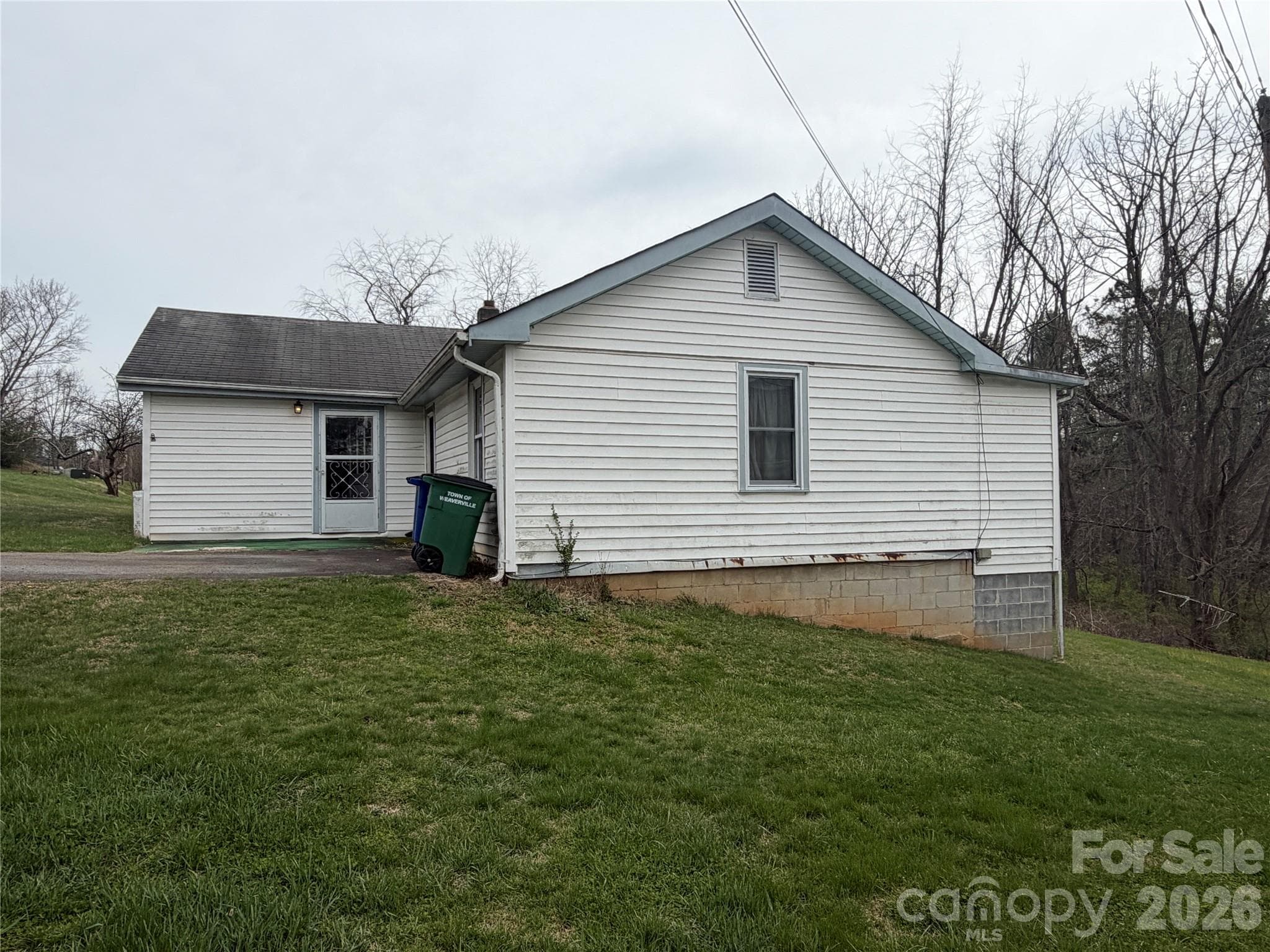 Single Family Residence at Weaverville, photo 3 of 17
