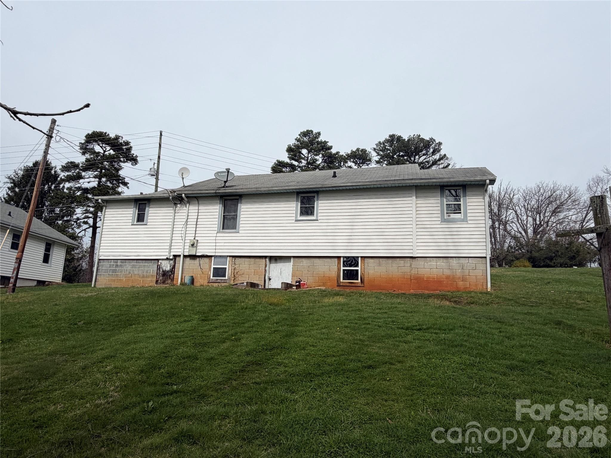 Single Family Residence at Weaverville, photo 4 of 17