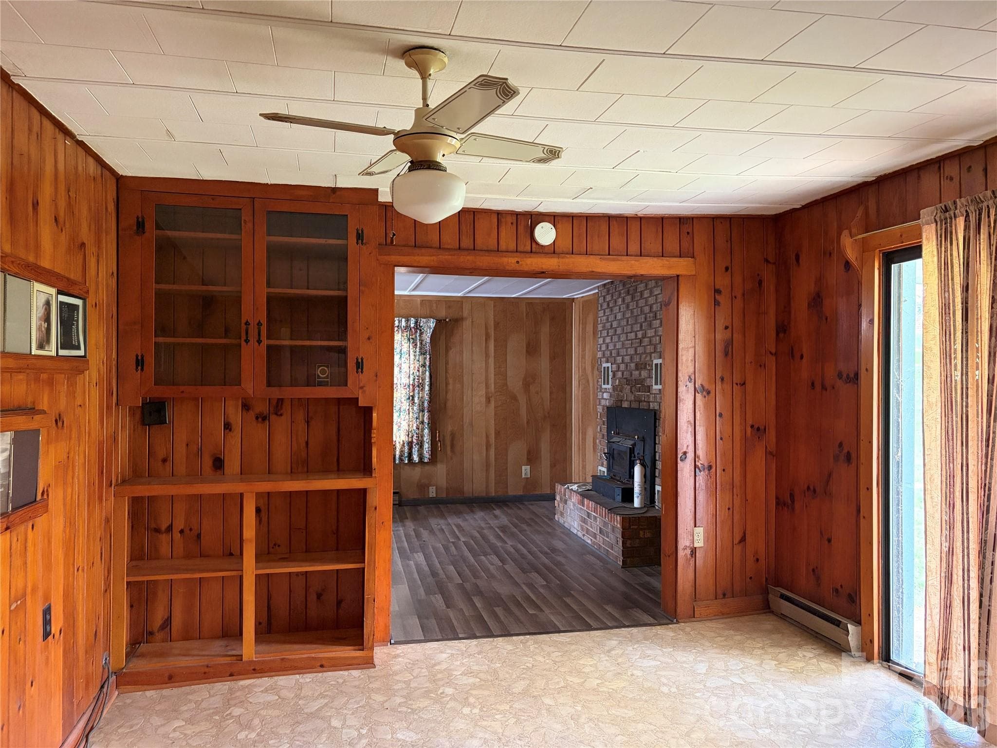 Single Family Residence at Weaverville, photo 7 of 17