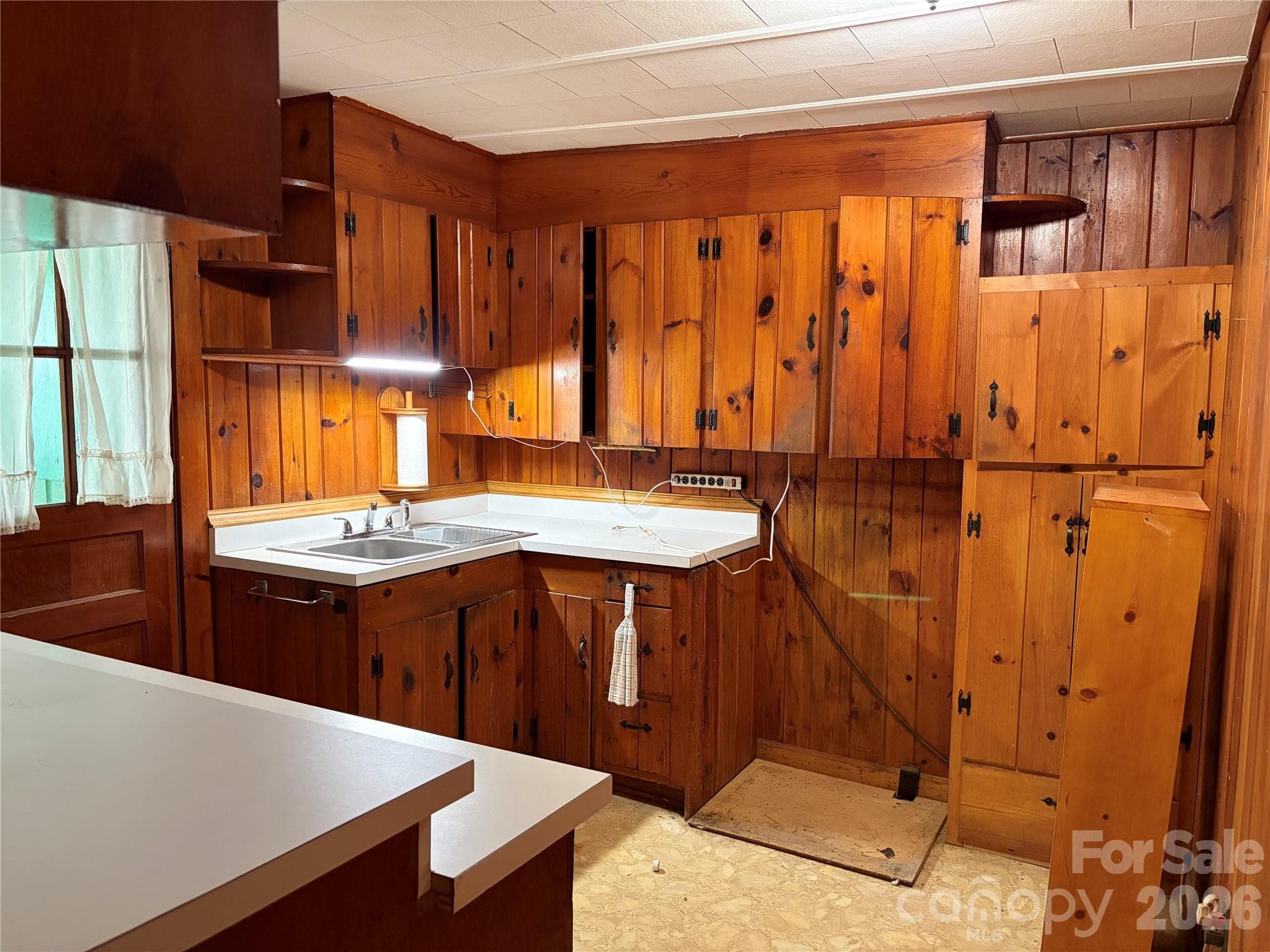 Single Family Residence at Weaverville, photo 8 of 17