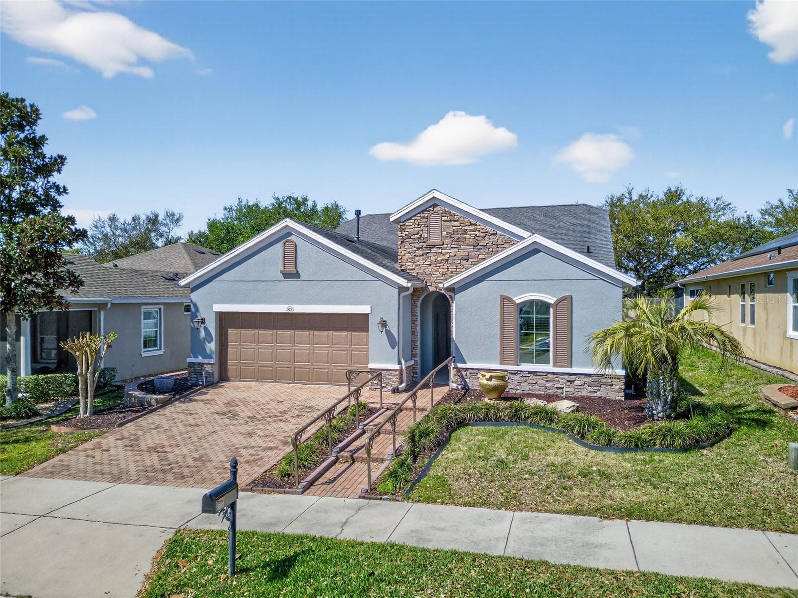 Single Family Residence at 329 SILVER MAPLE RD, GROVELAND, photo 2 of 56