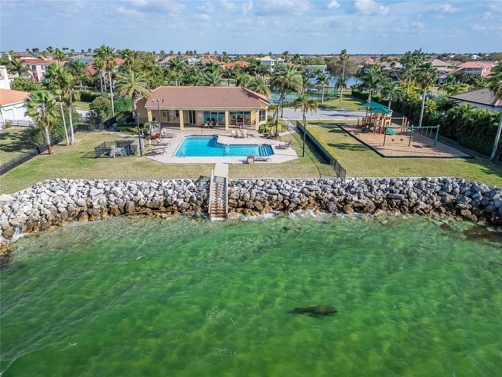 Single Family Residence at 6107 MARBELLA BLVD, APOLLO BEACH, photo 5 of 95
