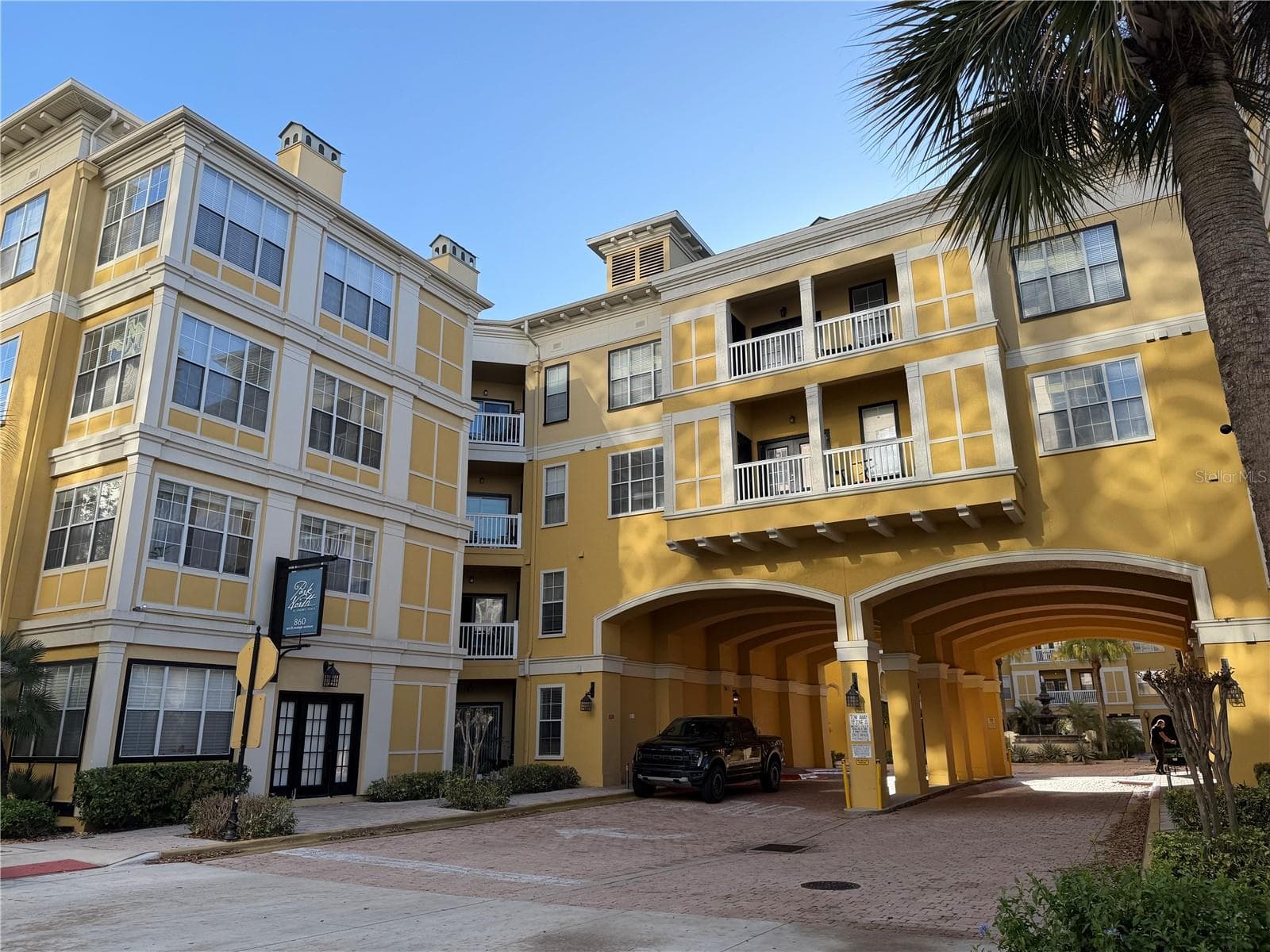 860 N ORANGE AVE #301