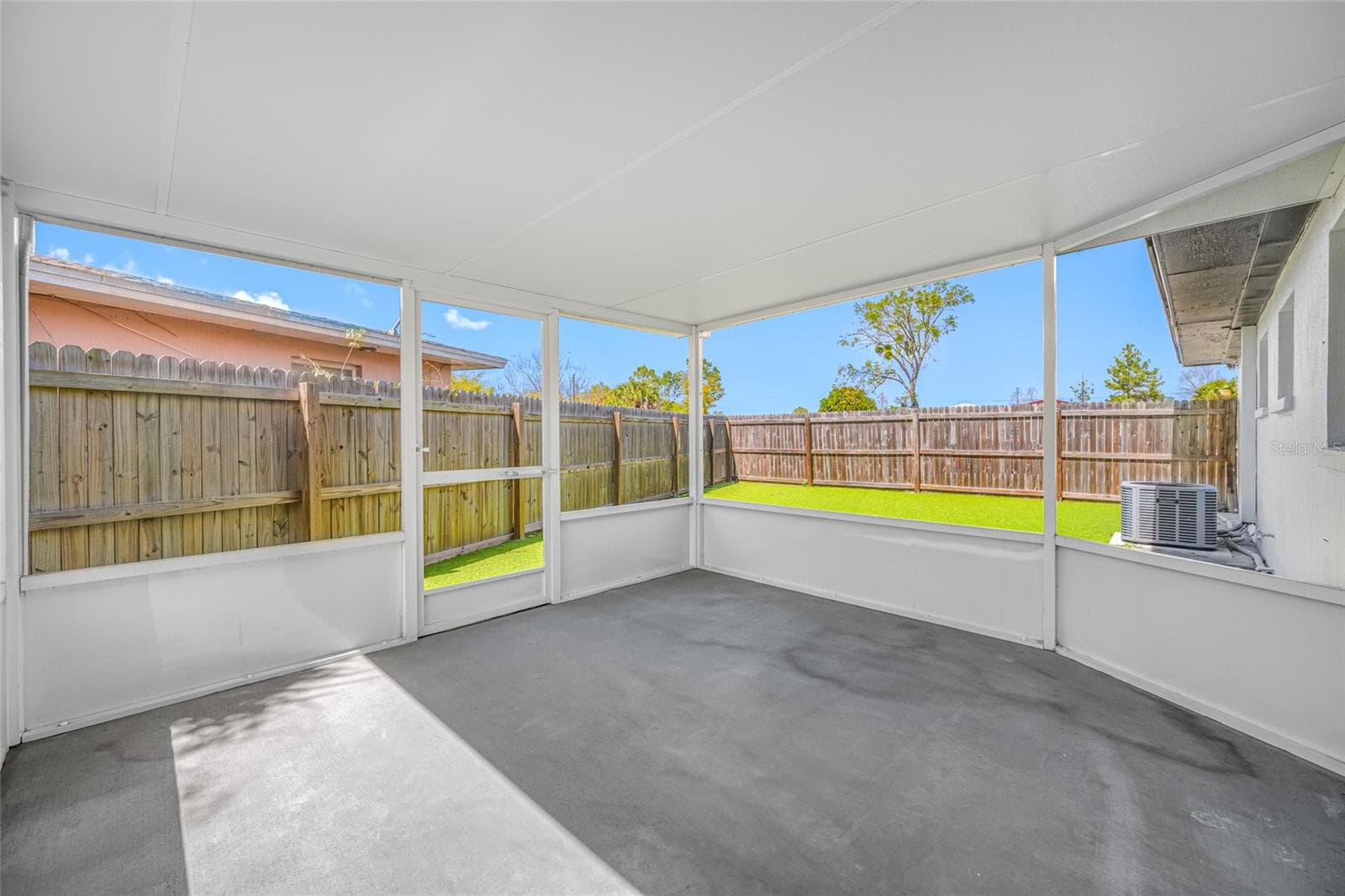 Single Family Residence at 4916 CARLYLE RD, TAMPA, photo 49 of 56