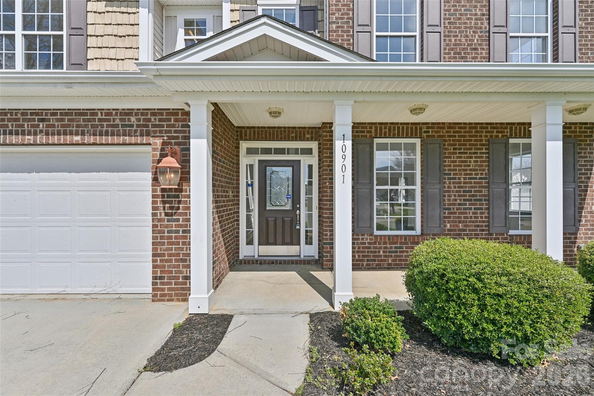Single Family Residence at 10901 Trout Creek Place, Davidson, photo 3 of 48
