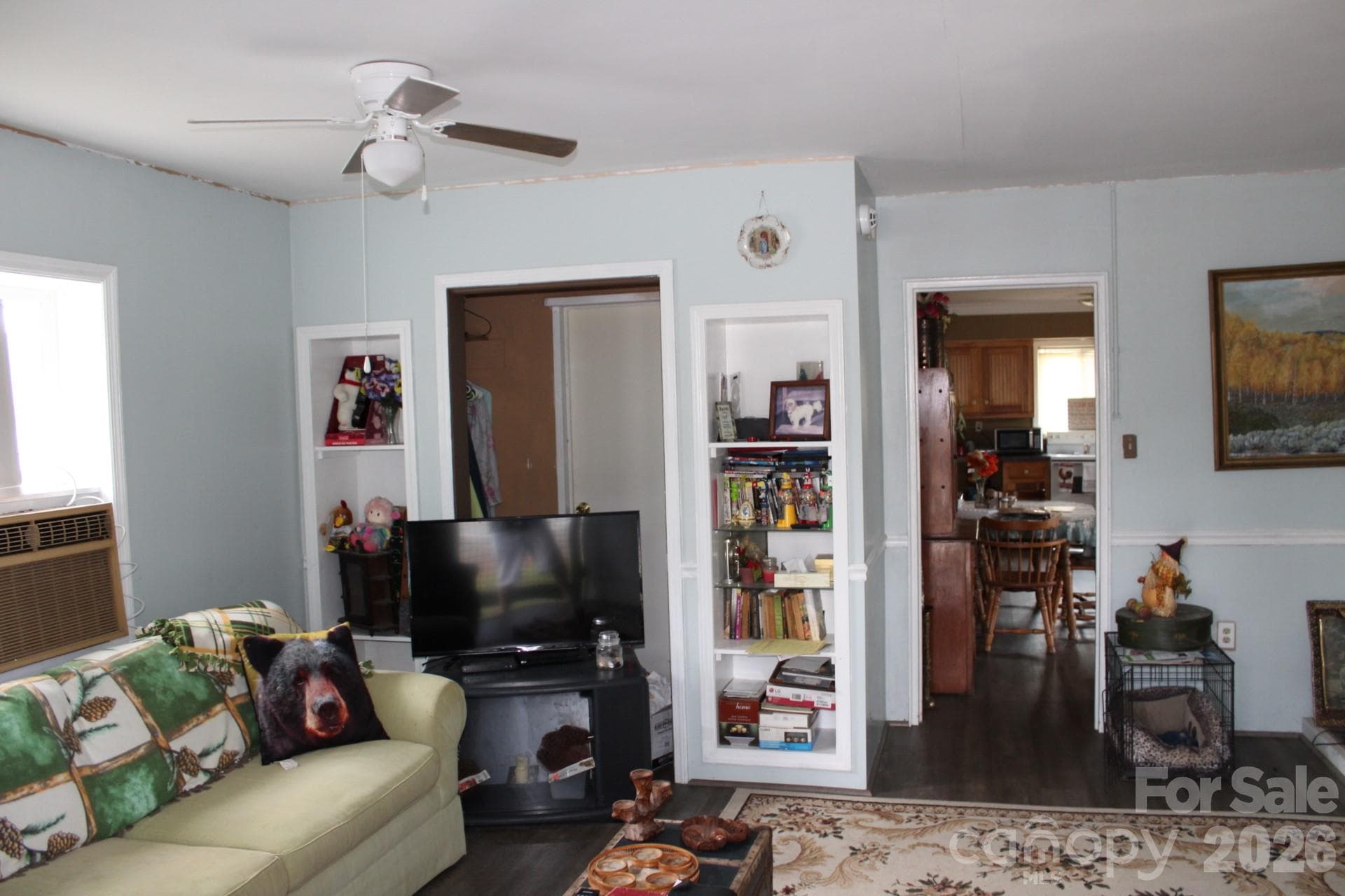 Single Family Residence at Mill Spring, photo 10 of 19