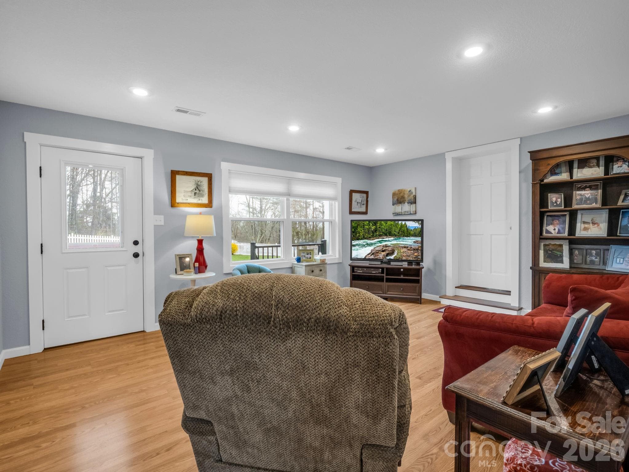 Living Room 1 - 1086 Carters Ridge Road, Spruce Pine