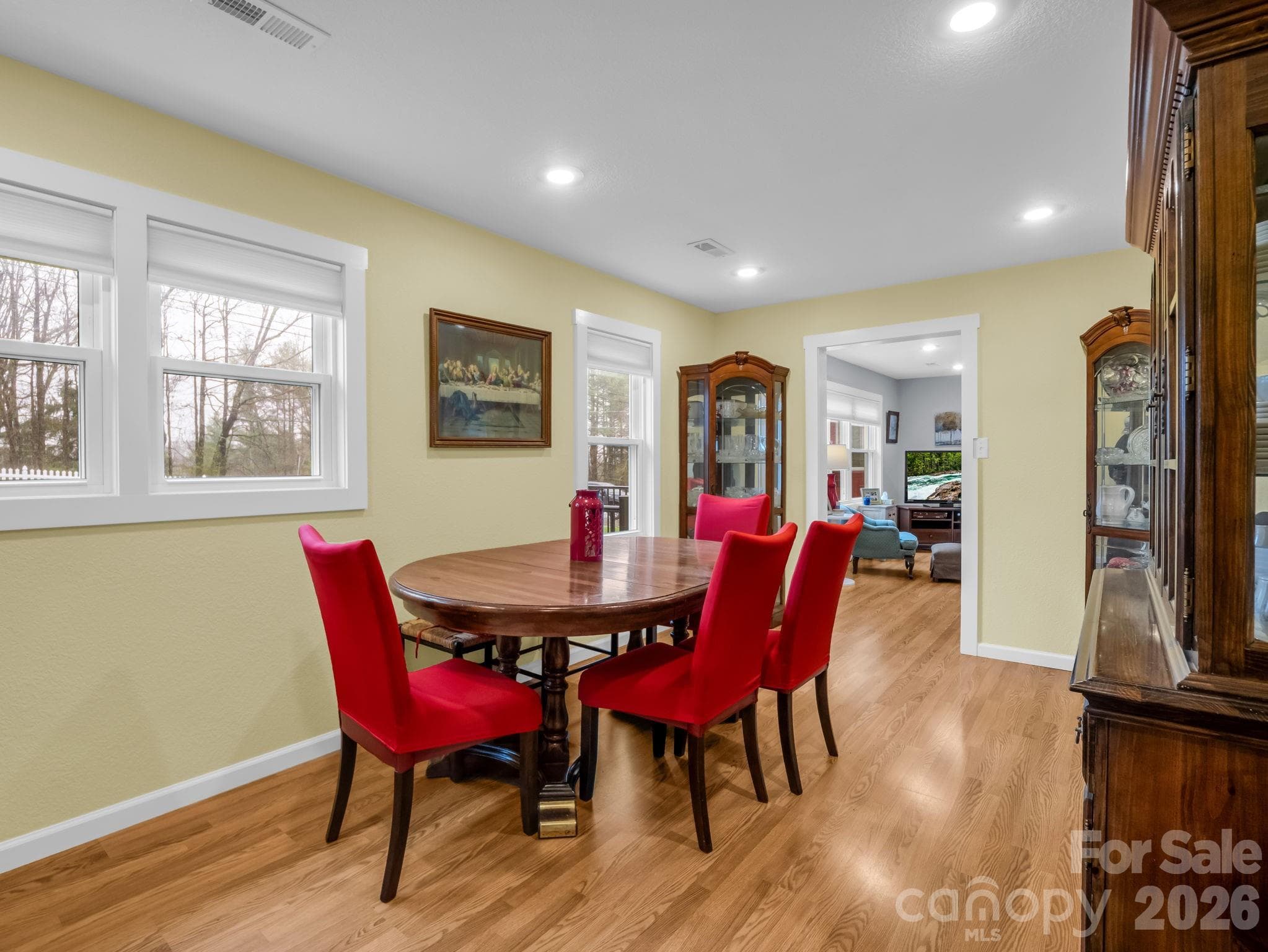 Dining 1 - 1086 Carters Ridge Road, Spruce Pine
