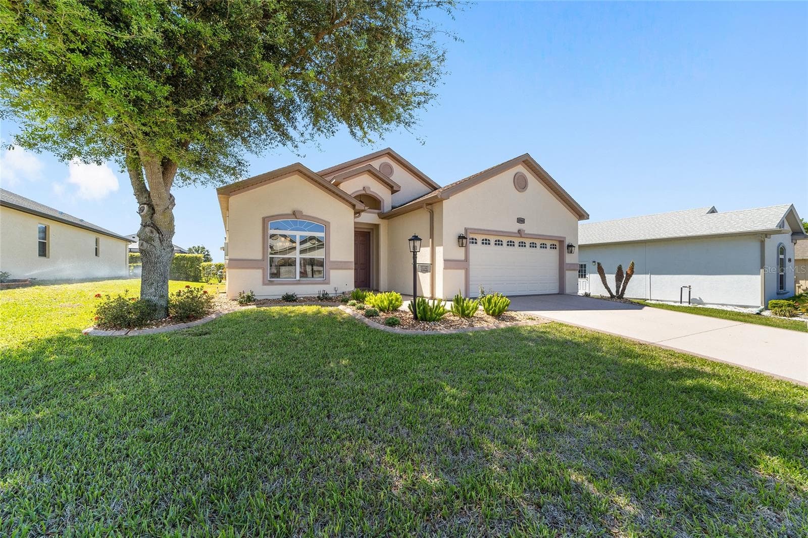 Single Family Residence at 10948 SE 167TH PL, SUMMERFIELD, photo 2 of 62