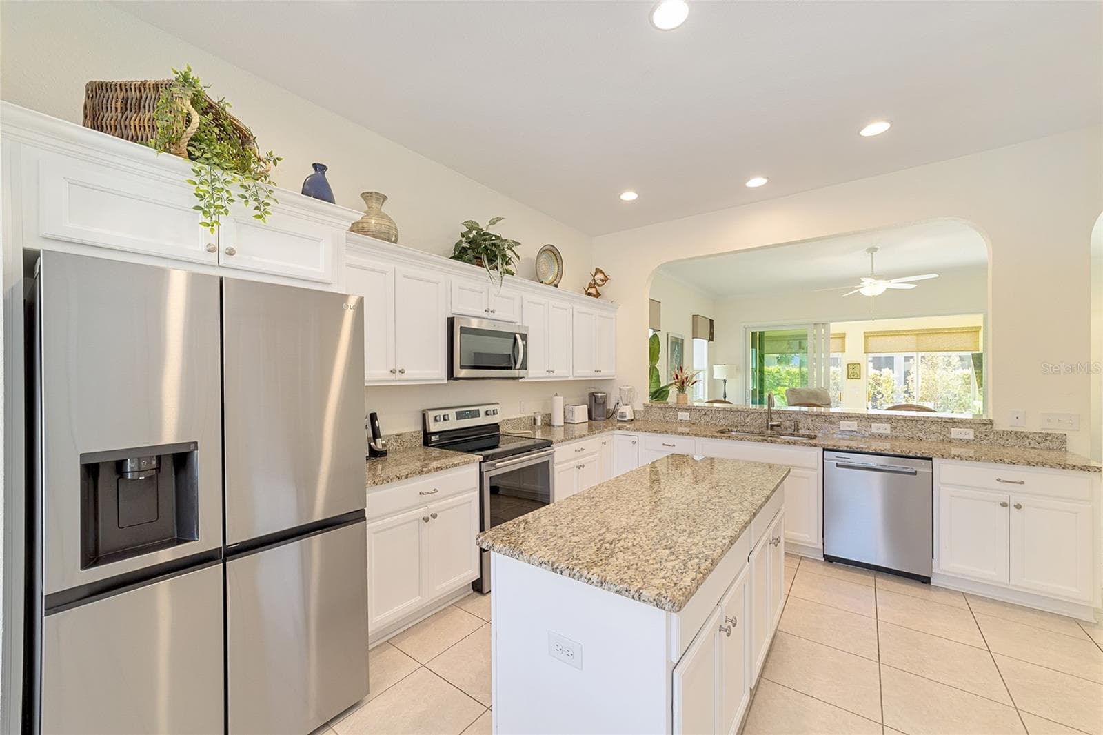 Single Family Residence at 10948 SE 167TH PL, SUMMERFIELD, photo 17 of 62