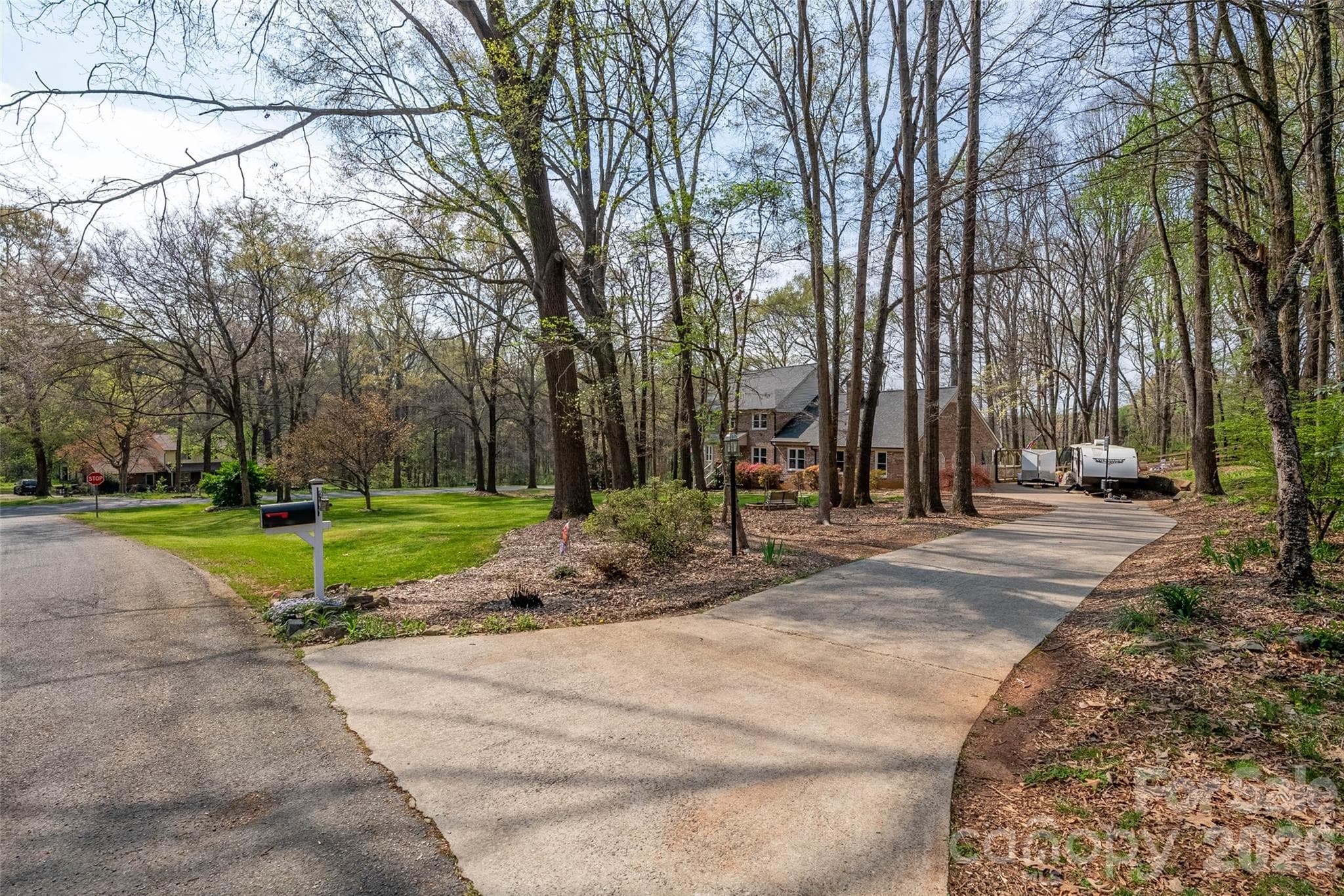 Long Secluded Driveway - 1015 Quail Circle, Salisbury