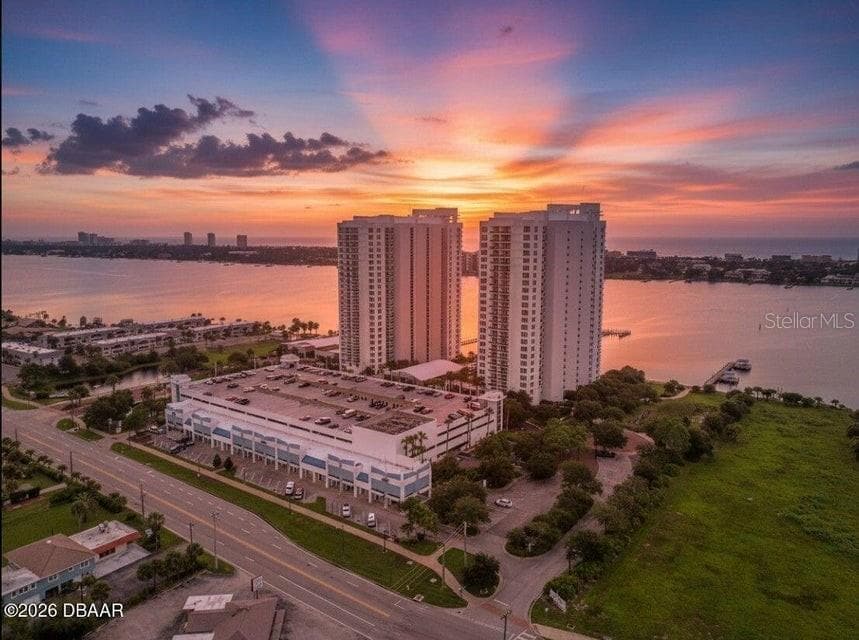 231 RIVERSIDE DR #604-1